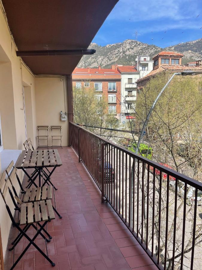 Apartamento Centrico En Berga - Alberga Buitenkant foto