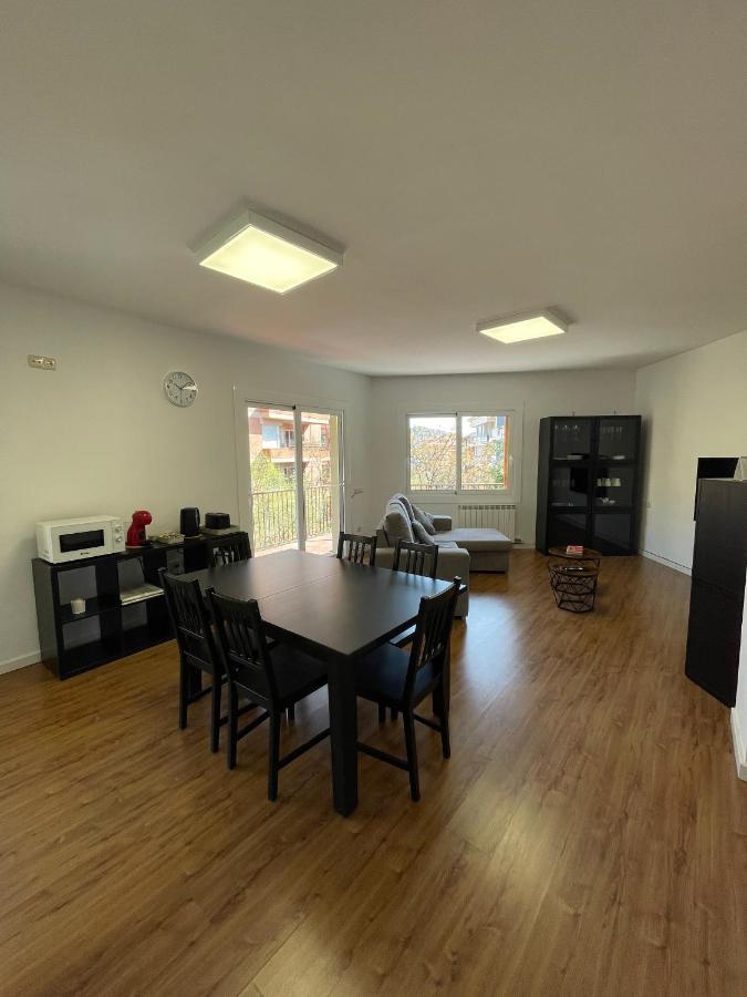 Apartamento Centrico En Berga - Alberga Buitenkant foto