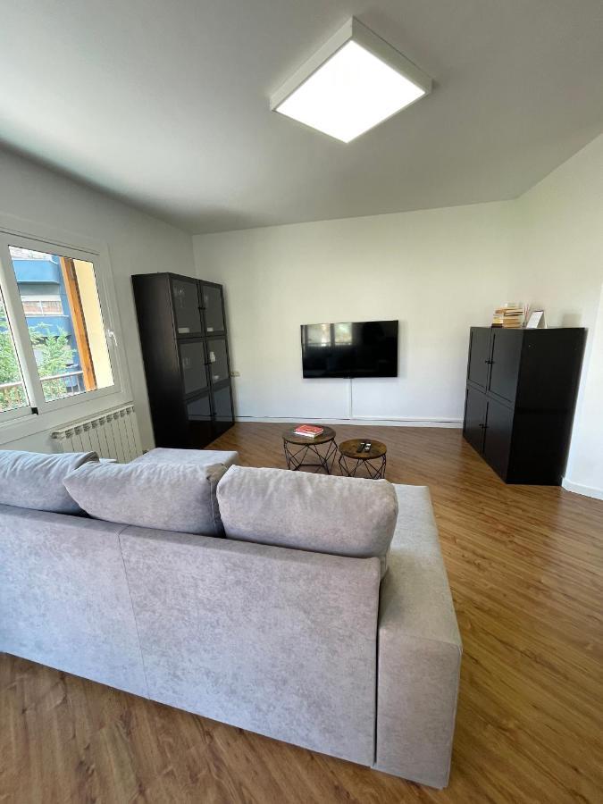 Apartamento Centrico En Berga - Alberga Buitenkant foto
