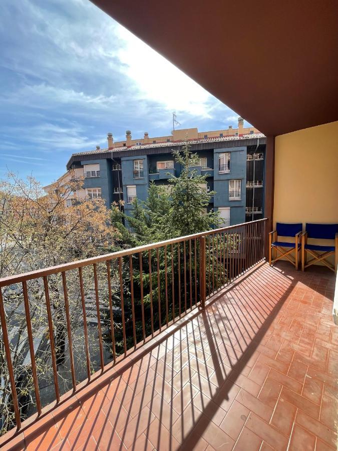Apartamento Centrico En Berga - Alberga Buitenkant foto